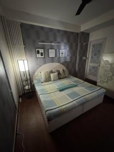 The Budget Room- With Washroom & Kitchenette