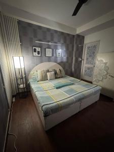 The Budget Room- With Washroom & Kitchenette