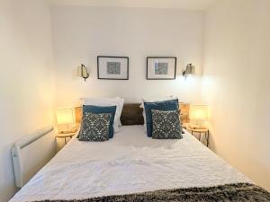Maisons de vacances Sejour ressourcant en Berry proche Zoo de Beauval - FR-1-591-732 : photos des chambres