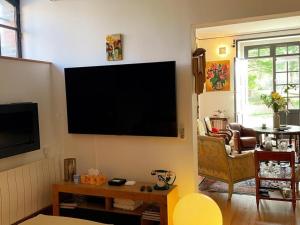 Gîte de Charme dans un Château avec Wifi et Terrasse en Sologne - FR-1-491-464