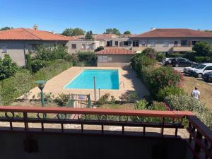 Aux Cyprès du littoral T 2 avec piscine