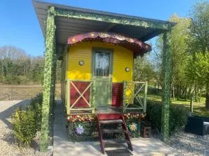 Roulotte pour une nuit en amoureux tout équipée.. - Ponthoile