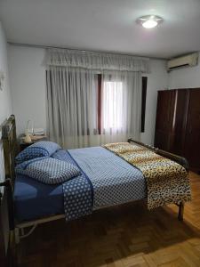 Retro apartment, central, bright and airy