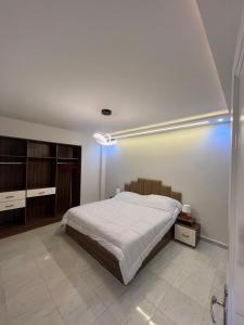 Spacious & Sleek Family Home