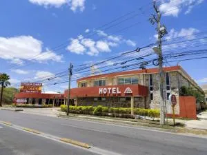 Hotel Posada Maya - 普罗格雷索