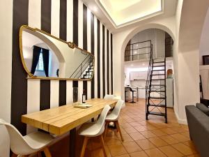 Chic Mamma Luxury Loft Suite