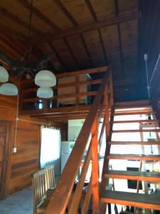 Cabaña de quebracho de dos pisos