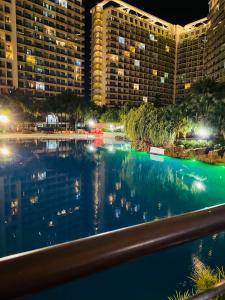 Azure staycation by Scarlet Suites