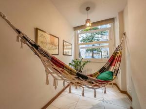 Copa 6 P 3 q. 300 m praia Copa 800m Ipanema 1 vaga