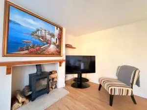 LIVE NEW PAY LESS Foresters Cottage Nearby Paultons Park - 托顿