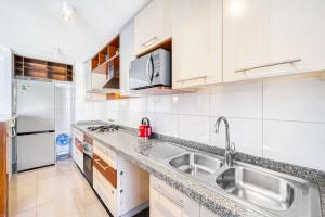 Castaño Home - AC & Estacionamiento en la Ciudad