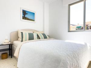 3 bedrooms, 2 bathrooms, sea view, pool, tennis court