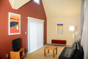 Carriage House Suite  room in Stone Soup Inn