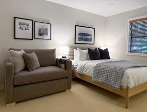 Townhome | Private hot tub | BBQ | Pets