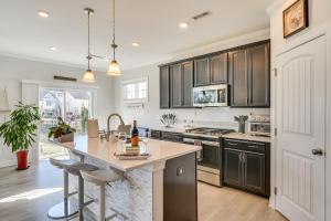 3 Mi to Umstead State Park Durham Home