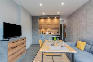 Urban Five #2 - Stylish One-bedroom apartments with Kitchen & Parking