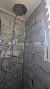Sejours chez l'habitant Chambre Privee Lyon Oullins : photos des chambres