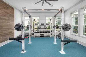 Full Apartment w Pool, Gym, Near Parks, King Bed, Pet-Friendly