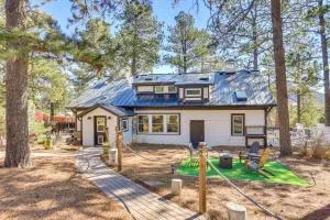 Vintage Farmhouse with Hot Tub in Larkspur - Larkspur