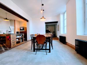 Grand Appartement 4 chambres, Terrasse, Vue Yonne