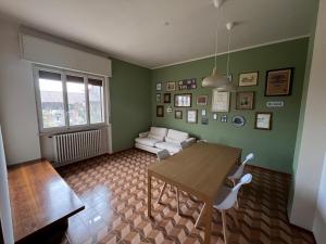 Deluxe One-Bedroom Apartment with Garden View