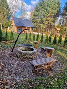 Domek "Pod Laskiem" DomkinadBugiem - jaccuzzi na życzenie, wspólne dla 2 domków