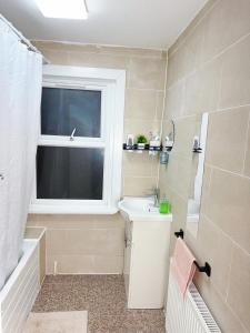 Big Room in East Ham