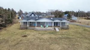 A Seaside Escape - Oceanfront Property - Tracadie
