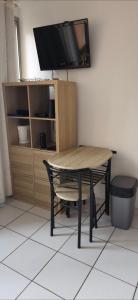 LOCATION STUDIO EN BORD DE PLAGE A GRUISSAN