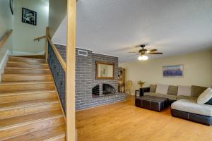 Cozy El Paso Condo with Patio about 7 Mi to Dtwn!
