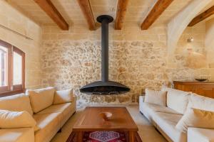 OneFifty Gozitan Villa and Pool