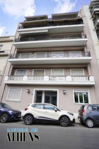 Eugenes Deluxe Athenian apt 4ppl 5 min wd Metro