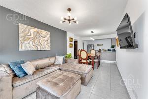 Cozy, Modern and Centric Apartment with pool and gym