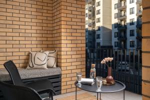North Luxury 1 BR with Terrace in a Premium Complex