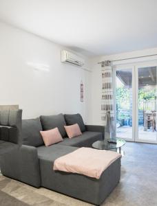 Champagne Apartments