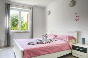 Champagne Apartments