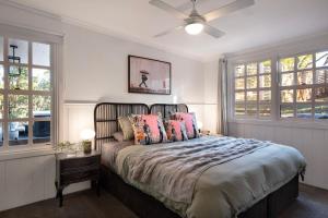 Wrenwood Cottage- outdoor spa in serene setting