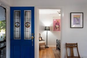 Wrenwood Cottage- outdoor spa in serene setting