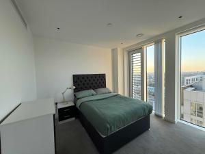Luxury Skyline 1BR Apartment Central London