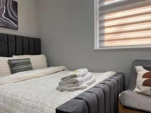MJ Serviced apartment - West London - Hanwell