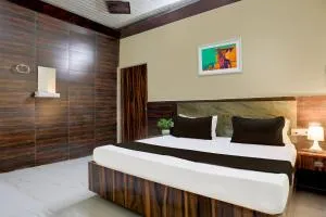 Hotel O SARLANCHAL- PG - Hāthras