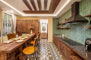 Goldland villa - 4BR 5BTH sauna & jacuzzi, billiard 5 My Khe beach