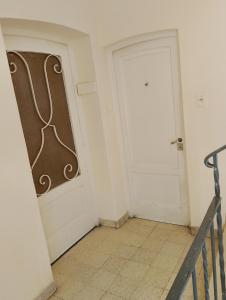 Departamento compartido de artistas para viajeros en el corazón de Mendoza