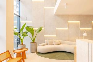 Elegância e Conforto em Suíte a 120 metros do Praia de Bombinhas