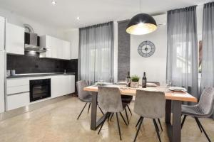 Holiday house with a swimming pool Lucane, Zagora - 23648