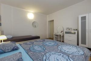 Apartments with parking space Valbandon, Fazana - 23745