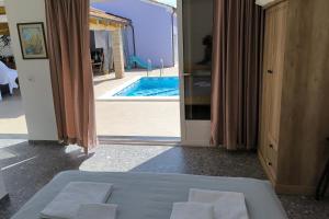 Family friendly house with a swimming pool Cunski, Losinj - 24170