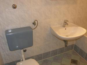 Apartments with parking space Baska, Krk - 24181