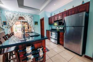 Villa Atardecer By Vacation Pura Vida