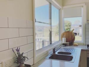 Kyogle Farmstay - Charming Country Cottage